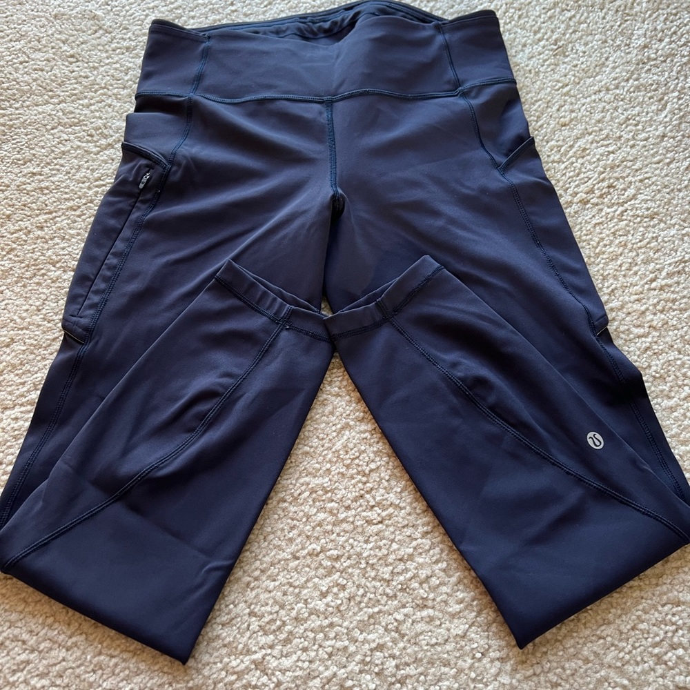 Lululemon - Picture 2 of 4